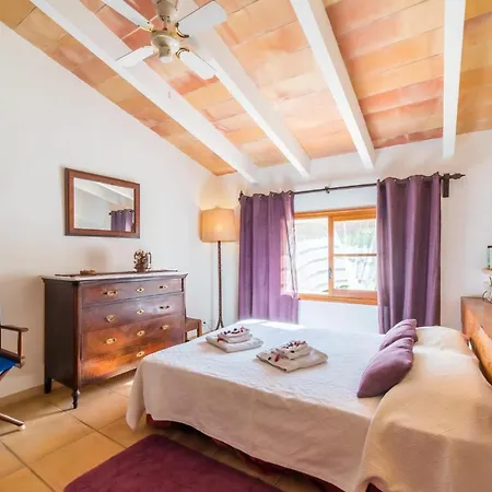 Ca Les Estamenyes Holiday home Pollenca