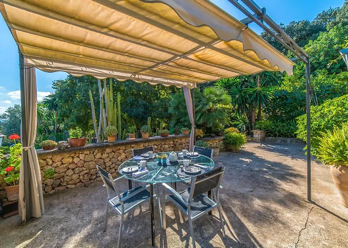 Ca Les Estamenyes Holiday home *